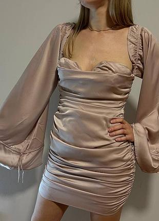 Атласна сукня