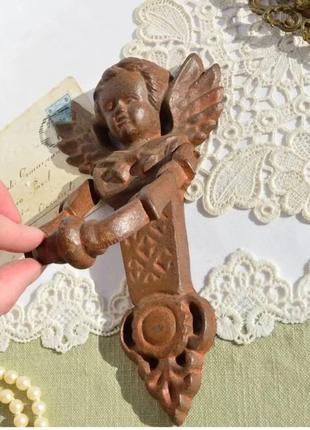 Дверной кнокер, молоток на дверь дачи особняка, ангел! стуколка. чугун. германия.