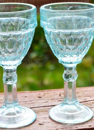 Старинная пара рюмочек на ножке! рюмка! стекло!