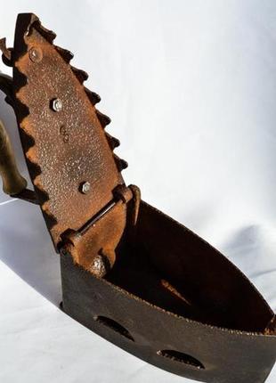 Антикварний колекційний праска! рідкісний!!! гарна робота,цікава форма! чудовий...