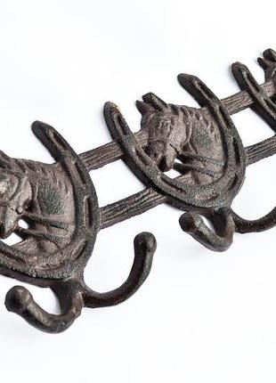 Ключница,крючки! вешалка!подкова!кони,лошади!