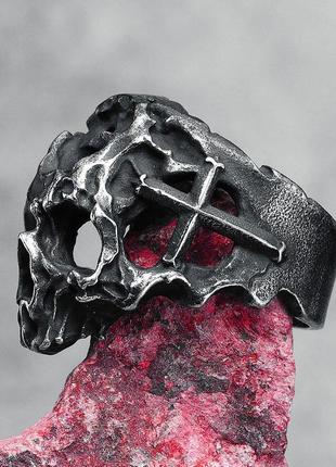 Кольцо печатка перстень мужское стальное dangeon skull из медицинской нержавеющей стали с черепом 202 фото