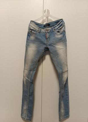 Зауженные женские джинсы производства италии