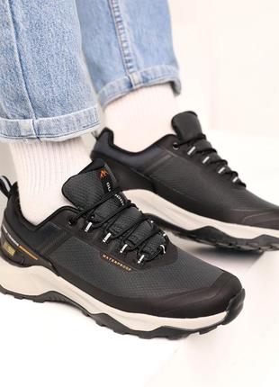 Топовые мужские термокроссовки темно-серые, влагозащитные,водонепроницаемые, логоловая обувь демисезон
