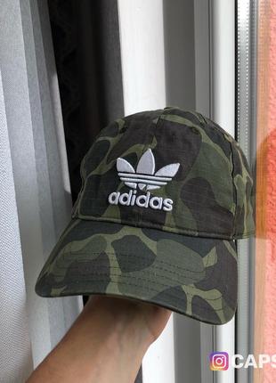 Adidas originals хаки кепка