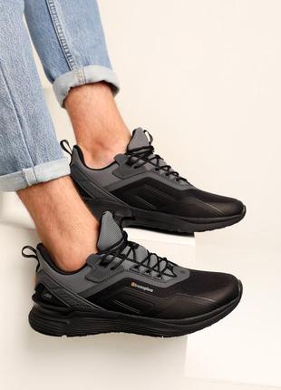 Якісні практичні чоловічі чорно-сірі кросівки вологостійкі,водонепроникні,демісезонні,осінні,весняні
