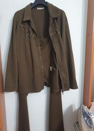 Красивый прогулочный костюм с ручной вышивкой италия