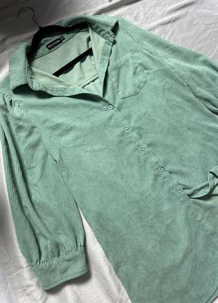 Зеленая вельветовая оверсайз рубашка prettylittlething8 фото