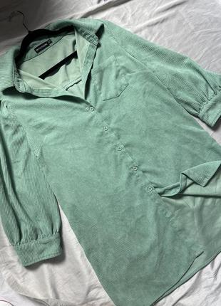 Зеленая вельветовая оверсайз рубашка prettylittlething9 фото