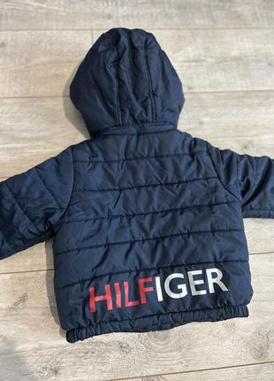 Зимняя куртка tommy hilfiger на 3 года.2 фото