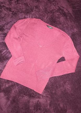 Кофта з декольте