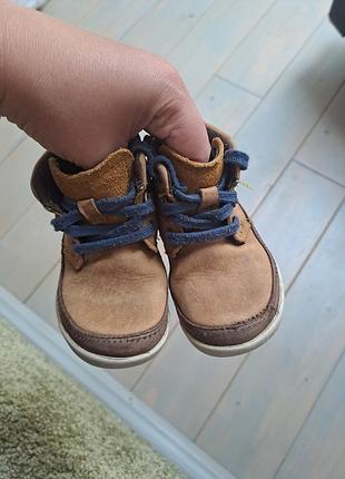 Ботинки осенние