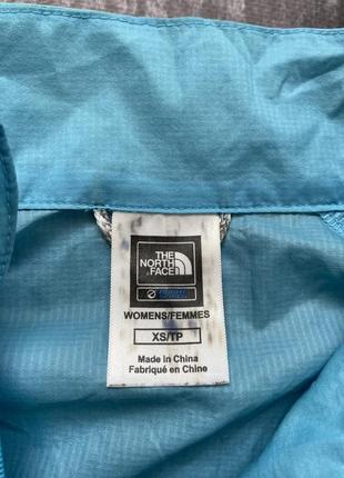 Ветровка the north face 550 женская7 фото