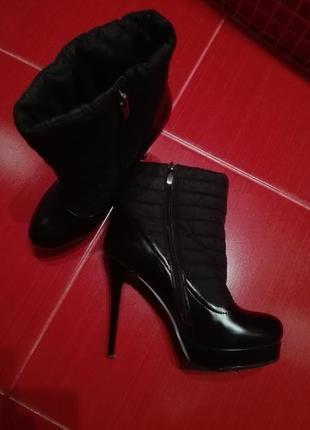 Туфли"ботинки,ботильены