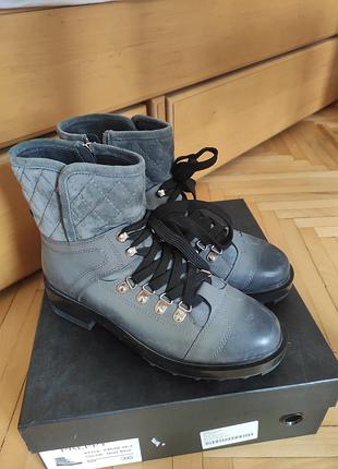 Продам зимние сапоги женские