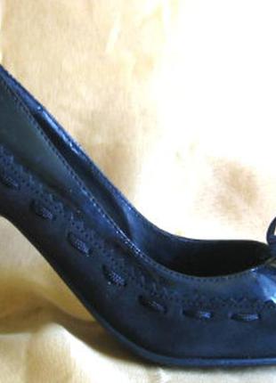 Черные классические кожаные туфли французского бренда andre 34 р., лаковая кожа + замш3 фото