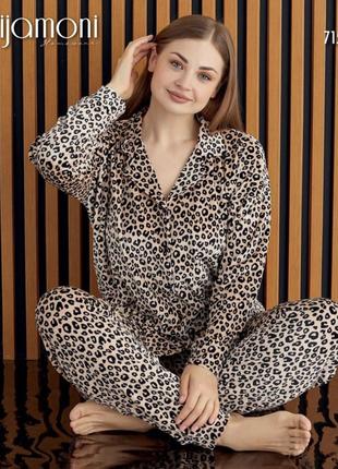 Велюровая пижама в размере батал кофта на пуговицах и брюках.2 фото