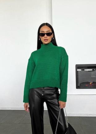 Зеленый свитер