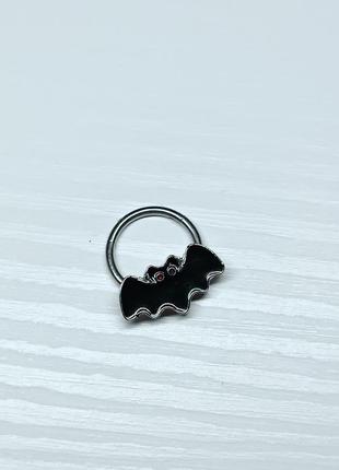 Пирсинг сегментное кольцо кликер летучая мышь хэллоуин1 фото