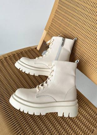 Натуральные кожаные демисезонные и зимние ботинки цвета айвори10 фото