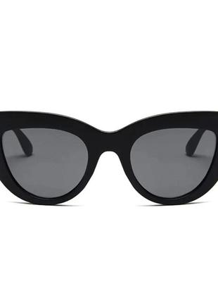Жіночі стильні сонцезахисні окуляри кішечки чорний (100/1)1 фото