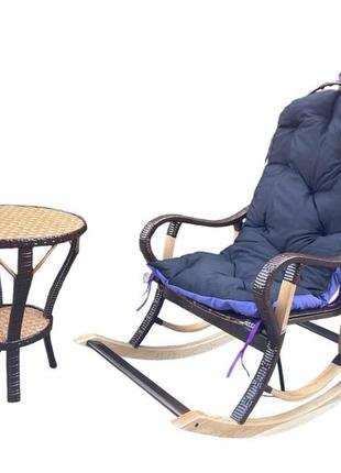 Комплект мебели плетеной из лозы кресло-качалка со столиком5 фото