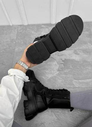 Чорні завищені черевики берці на грубій підошві2 фото