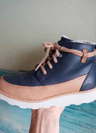 Шкіряні черевички clarks,31 розмір, індія