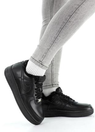 Зимние женские кроссовки nike air force 1 low black fur / форсы черный мех