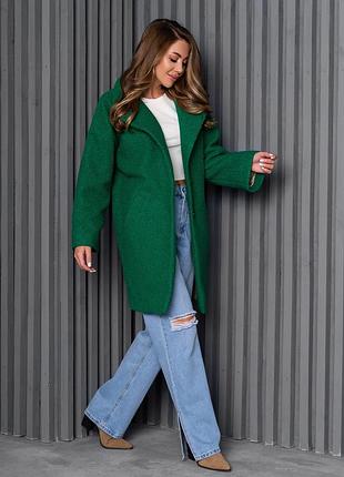 Пальто-кокон из однотонного зеленого букле