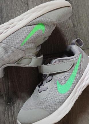 Оригинальные кроссовки на девочку фирмы nike3 фото