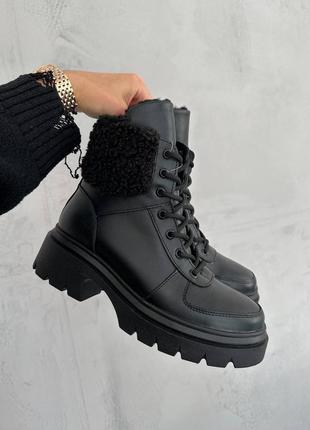 Жіночі чорні стильні черевики з хутром теді