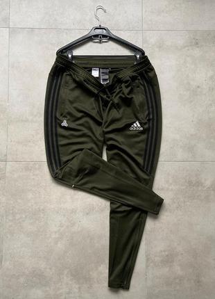 Штани adidas