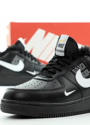 Зимние мужские кроссовки nike air force 1 low black white fur / форсы черного с белым цветами мех2 фото