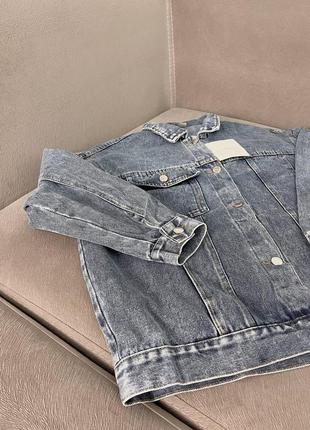 ♥️питайте наявність перед замовленням!класична джинсівка в світло-голубому кольорі😍10 фото