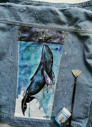 Крутая роспись красками на джинсовой куртке джинсовке рисунок не принт кот море1 фото