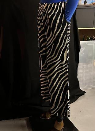 Вискозные широкие брюки с принтом «зебра»6 фото