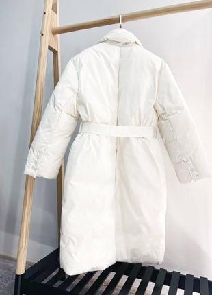 Белая удлинённая куртка пальто прада prada8 фото