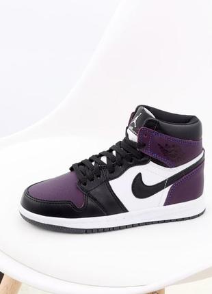 Мужские зимние кроссовки nike air jordan 1 retro white black violet fur / джордан черного с белым и фиолетовым цветами мех