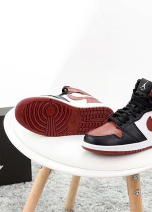 Зимние женские кроссовки nike air jordan 1 retro white black red fur / джордан черного с белым и красным цветов мех3 фото