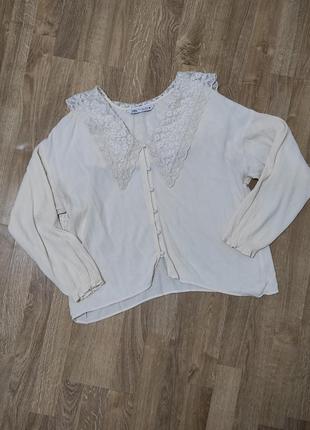 Бежевая молочная блуза с кружевным воротничком3 фото