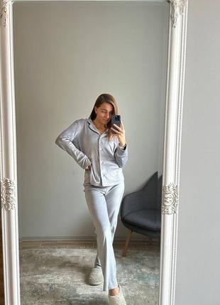 Якісний сірий велюровий домашній костюм/піжама сорочка і штани.