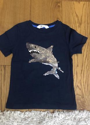 H&m футболка з акулою перевертиш на 3 роки5 фото