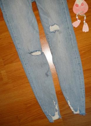 Круті рвані джинси c перлинками від zara2 фото
