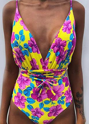 Відрядний цільний купальник