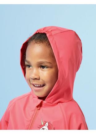 Куртка-дождевик водоотталкивающая и ветрозащитная для девочки lupilu 370671 086-92 см (12-24 months)4 фото