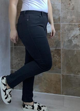 Темно-серые джинсы скинни4 фото