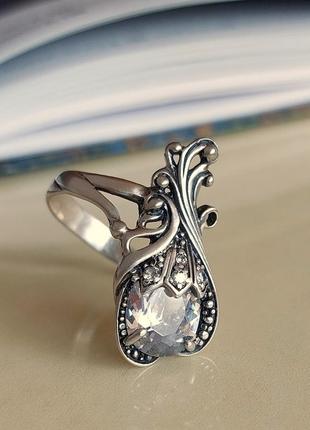 Серебряная винтажная кольца с невероятным фианитом!1 фото
