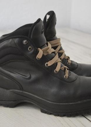 Nike acg чоловічі шкіряні осінні зимові чоботи чорного кольору оригінал 41 розмір