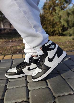 Кроссовки nike air jordan 1 retro high black white